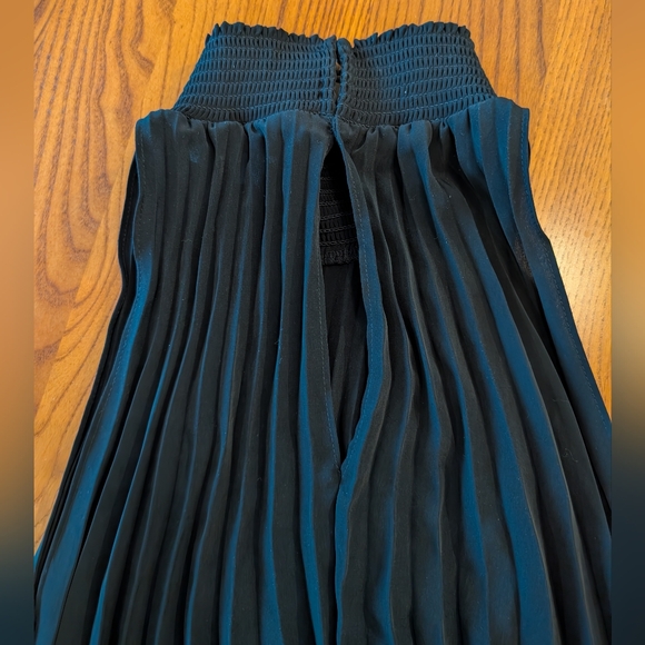 A.L.C. Black Pleated Halter Dress, Size 8 - Picture 5 of 13